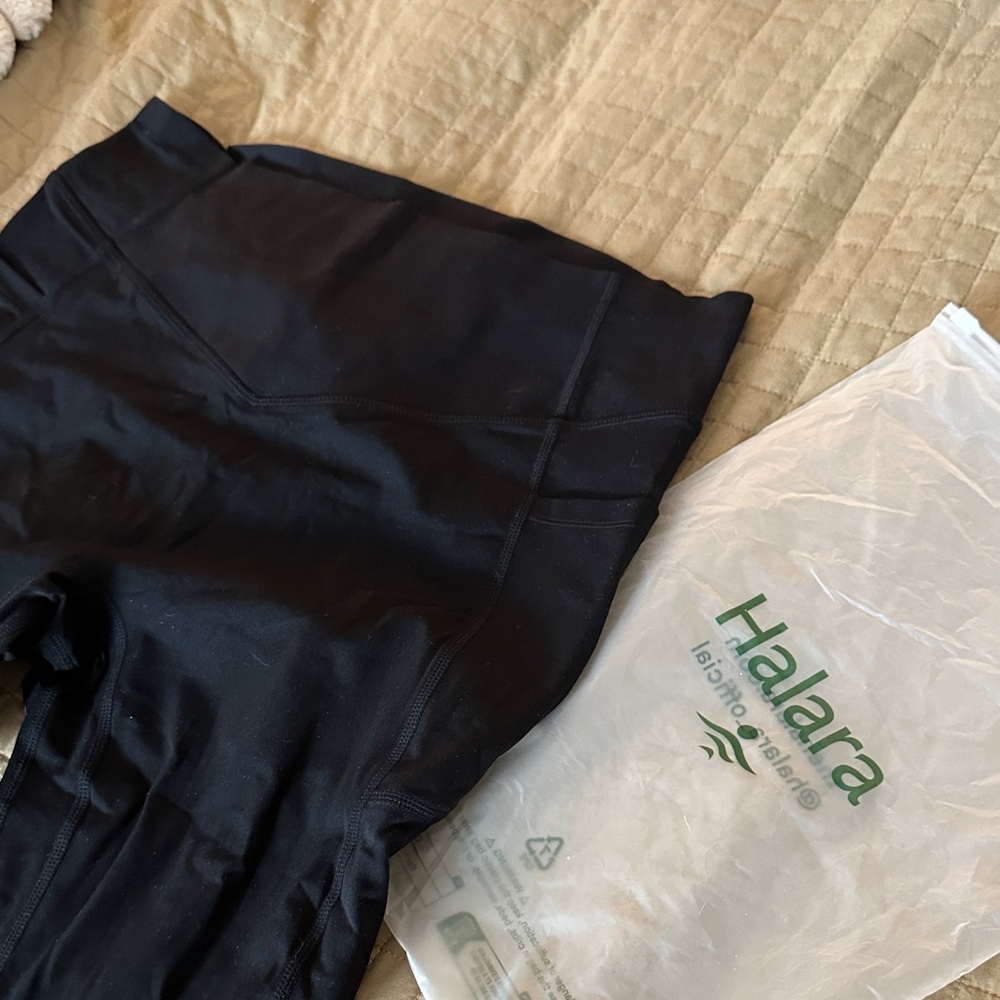 HALARA Midnight Black butt lifting Active Leggings